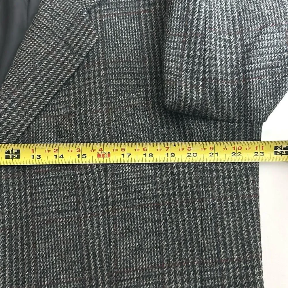 Vintage Hickey Freeman Wool Sport Coat Gray Houndstooth Glen Check size 48 L